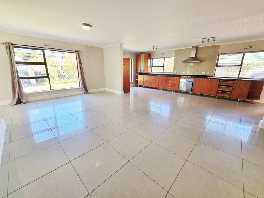 4 Bedroom Property for Sale in The Village Western Cape